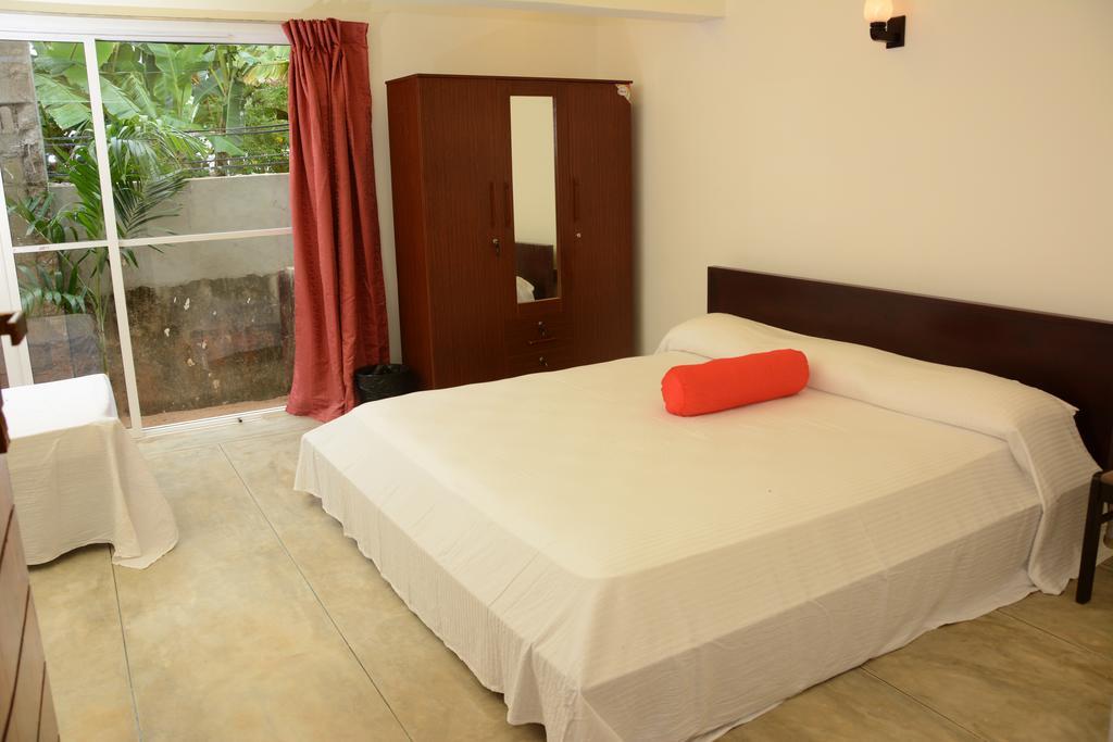 Hotel Tobiko Trincomalee Exterior foto
