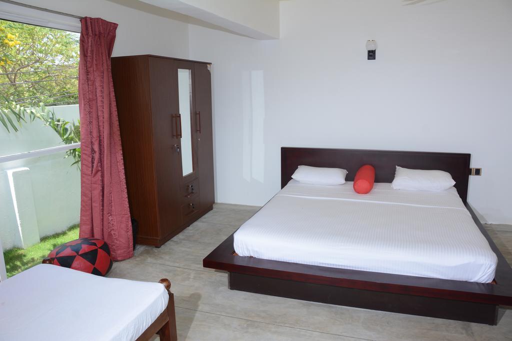 Hotel Tobiko Trincomalee Exterior foto