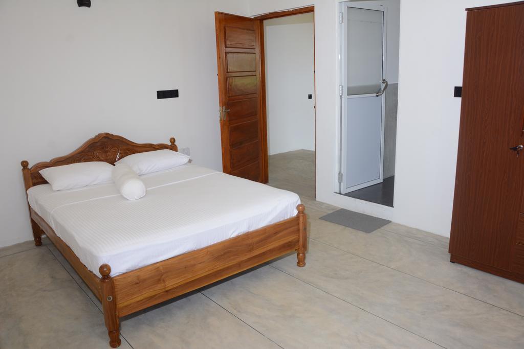 Hotel Tobiko Trincomalee Exterior foto