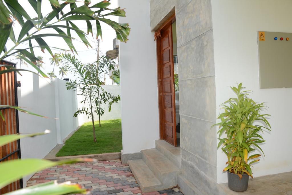 Hotel Tobiko Trincomalee Exterior foto