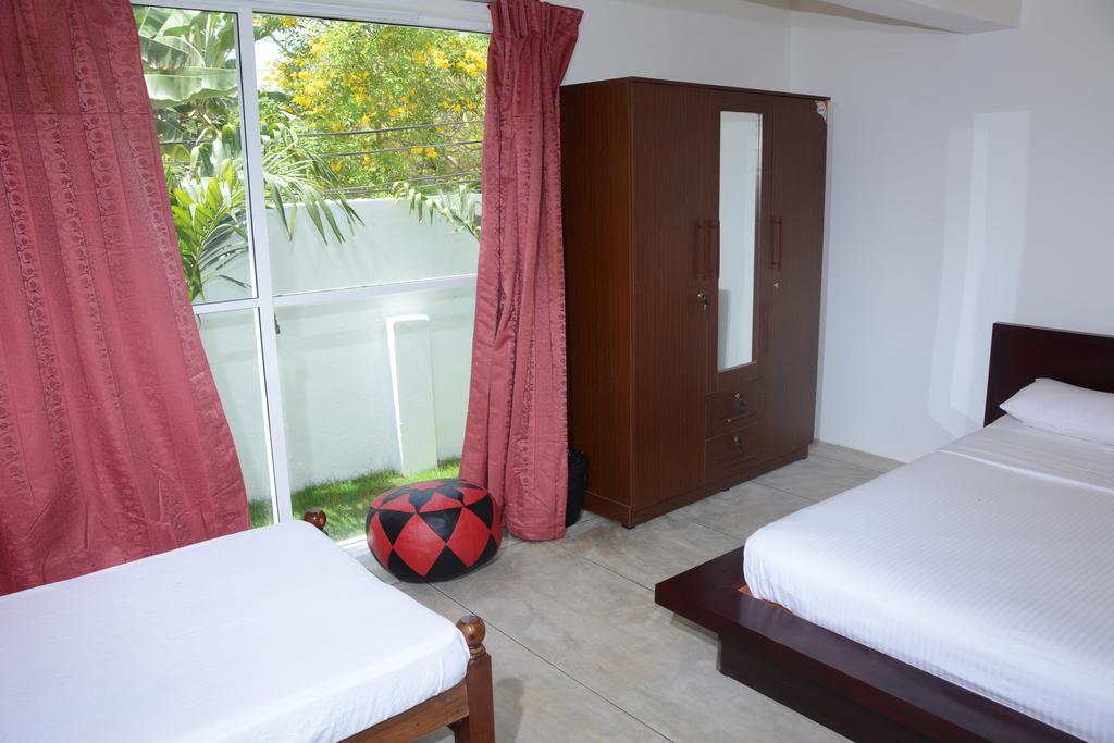 Hotel Tobiko Trincomalee Exterior foto